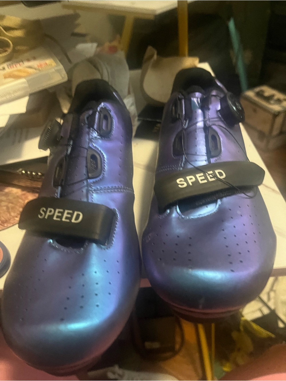 Men's Athletic Cycling Shoes in Iridescent Purple size 9.5.10